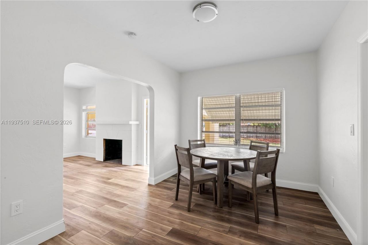 27 NW 21st St, Homestead, FL 33030 Photo