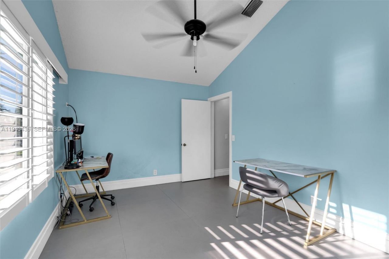 1092 NW 162nd Ave, Pembroke Pines, FL 33028 Photo