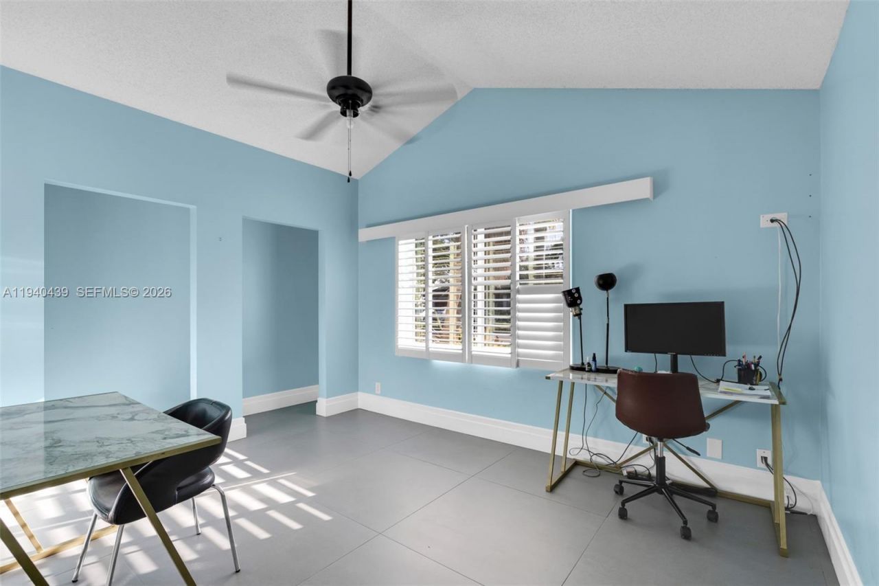 1092 NW 162nd Ave, Pembroke Pines, FL 33028 Photo