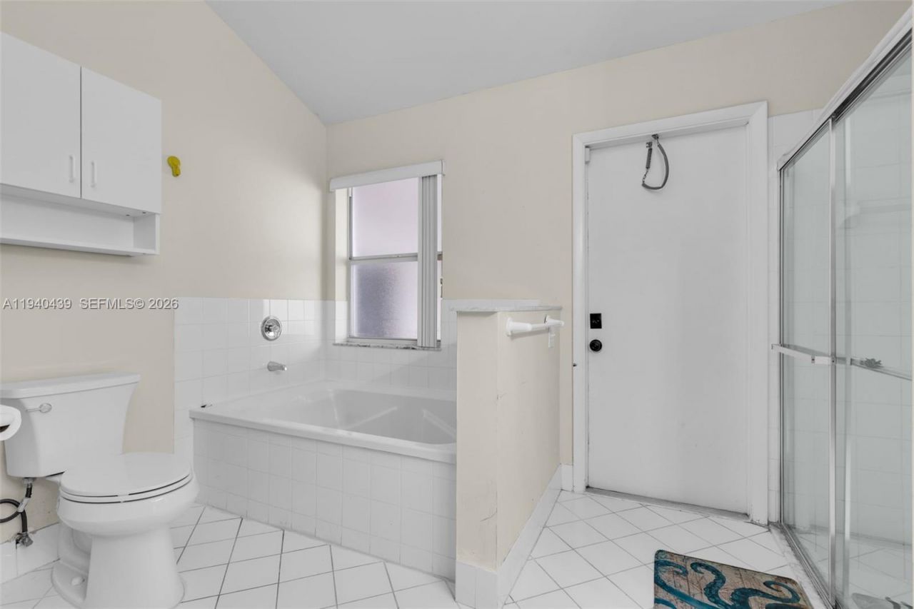 1092 NW 162nd Ave, Pembroke Pines, FL 33028 Photo