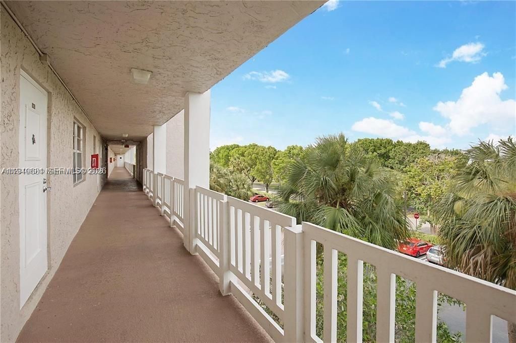 1100 NW 87th Ave, Unit 403, Coral Springs, FL 33071 Photo