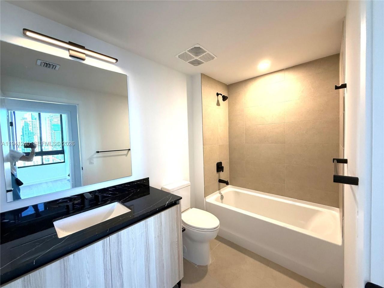 225 N Miami Ave, Unit 3505, Miami, FL 33132 Photo