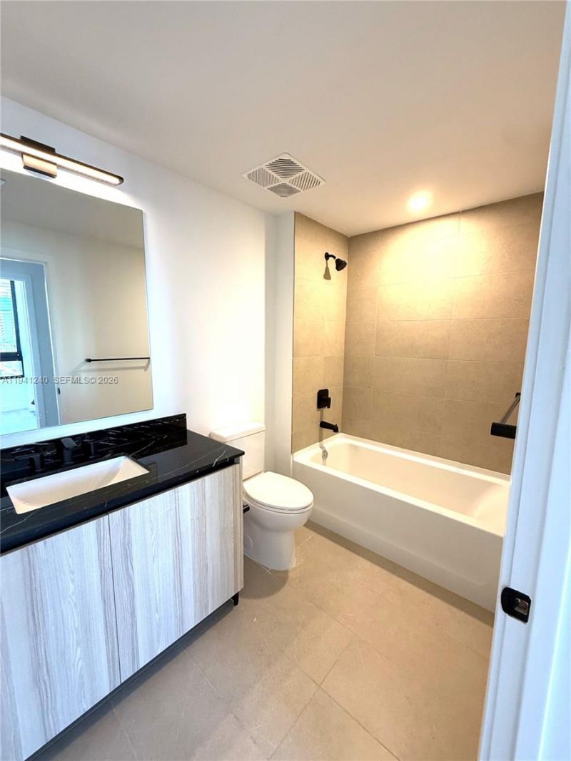 225 N Miami Ave, Unit 3505, Miami, FL 33132 Photo