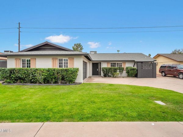 8631 E Plaza Avenue, Scottsdale, AZ 85250