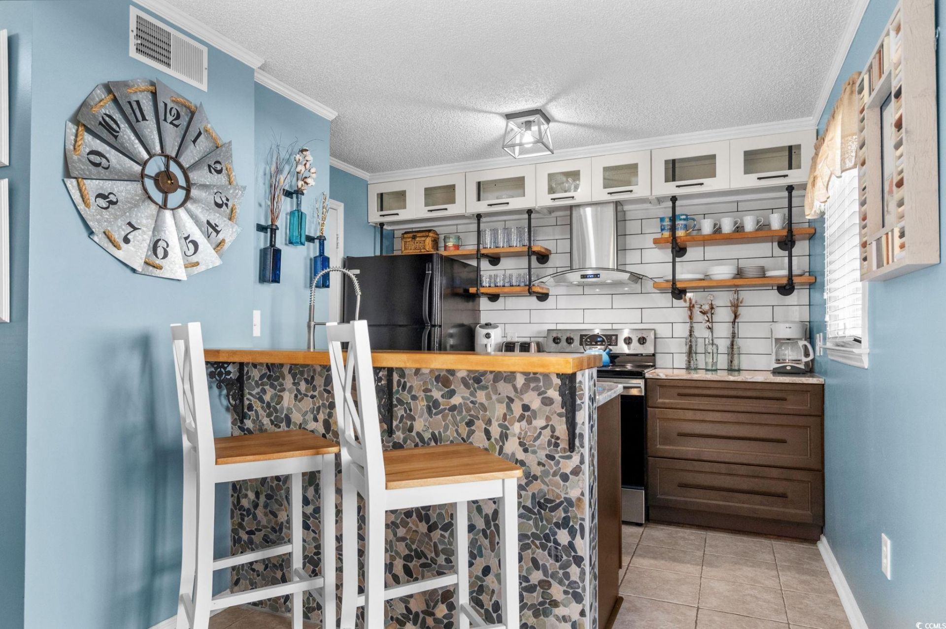 6702 Jefferson Pl. Photo 5