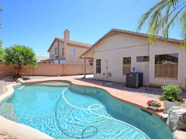 670 E KYLE Drive, Gilbert, AZ 85296