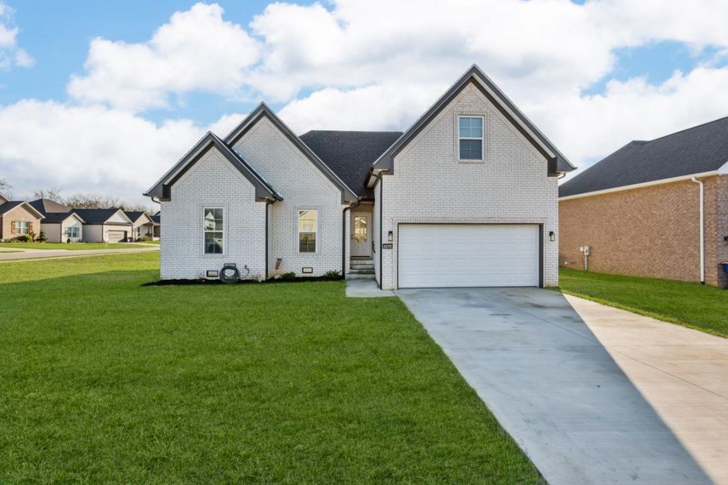3275 Black Walnut Court, Bowling Green, KY 42101 Main Photo