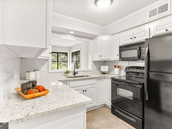 61 Lamsden Lane NW, Atlanta, GA 30327