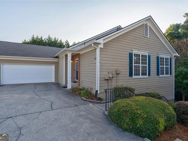 326 CAMRY Circle, Dallas, GA 30157