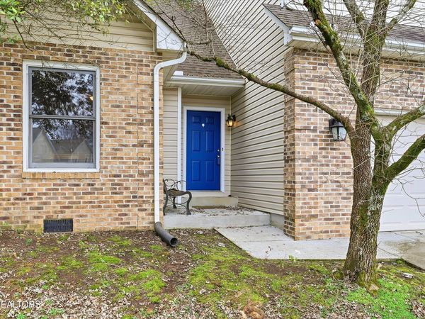 8500 E Cypress Lake Drive, Knoxville, TN 37923