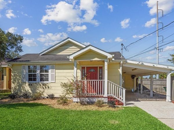 1016 TULLULAH Avenue, River Ridge, LA 70123
