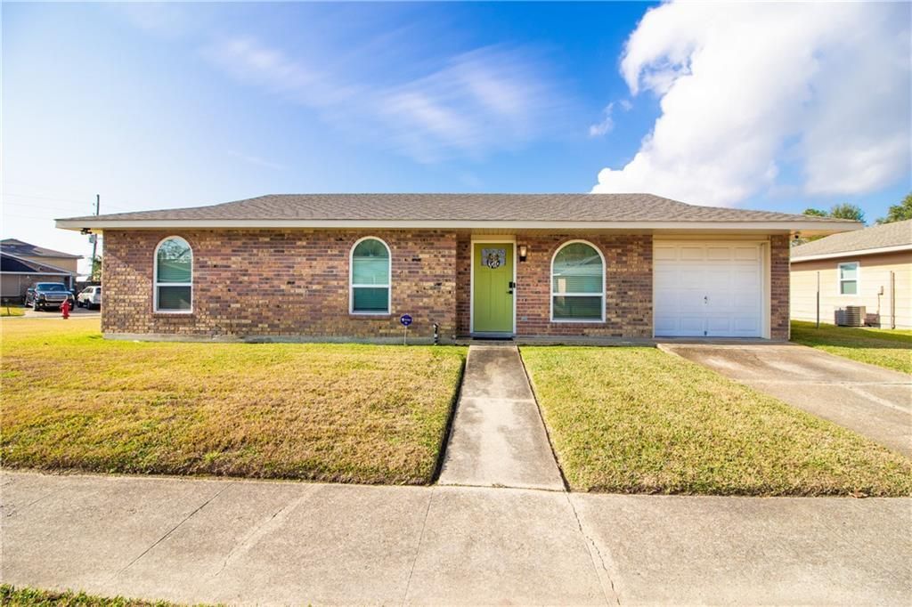 1501 Grant Street, Laplace, LA 70068 Main Photo