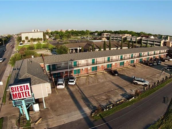 5353 WESTBANK EXPRESSWAY Highway, Marrero, LA 70072