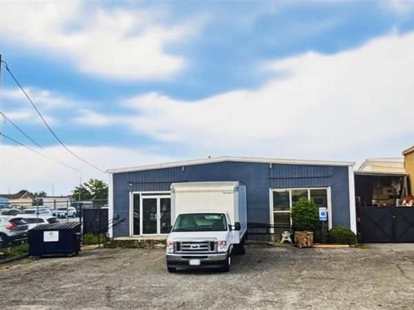 2630 EDENBORN Avenue, Metairie, LA 70002