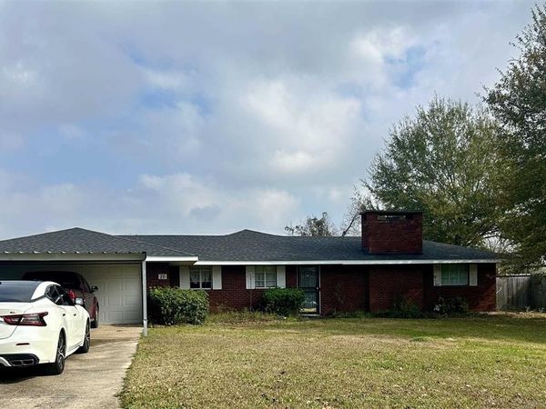 26 Horseshoe Lane, Sulphur, LA 70663