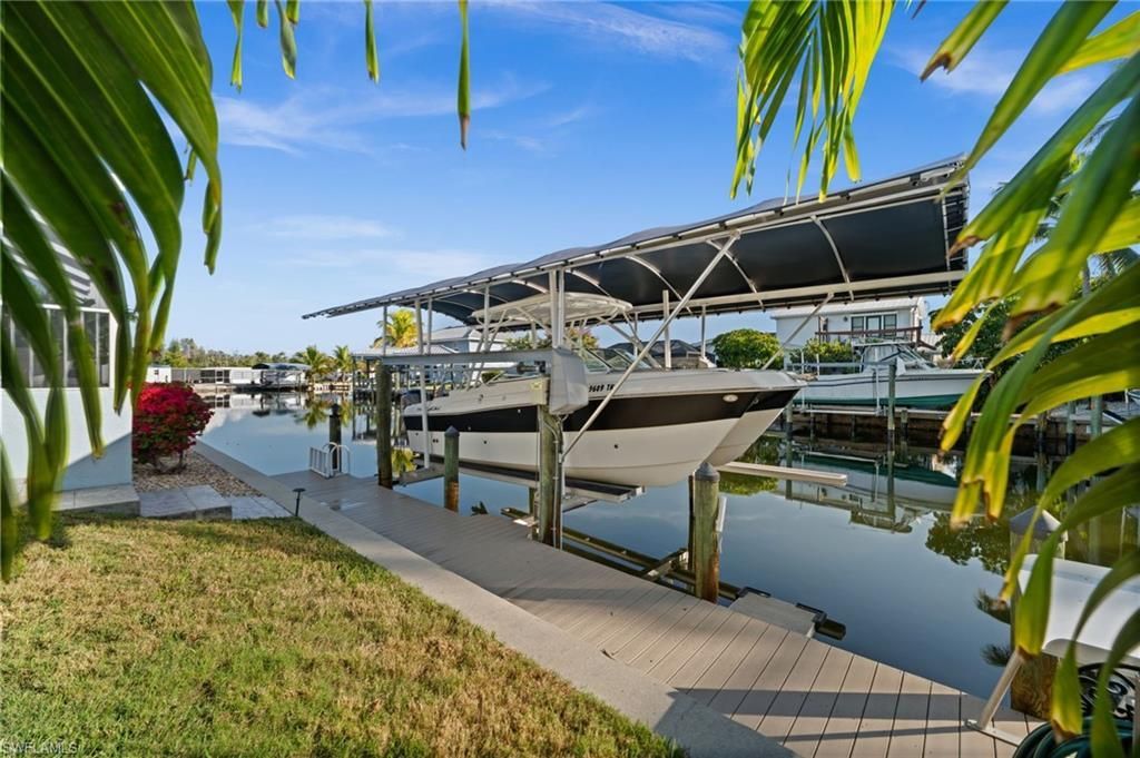 3597 Gondola Ln, Saint James City, FL 33956 Photo