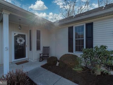 21 HUNTERS WAY, GLEN MILLS, PA 19342