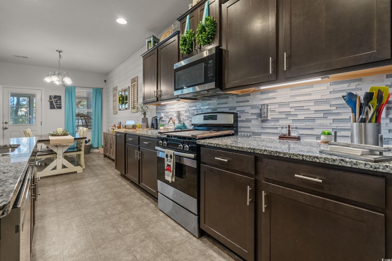 800 Wild Leaf Loop Photo 9