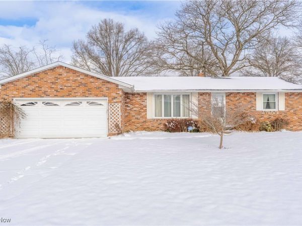 5611 Cherokee Avenue NW, North Canton, OH 44720