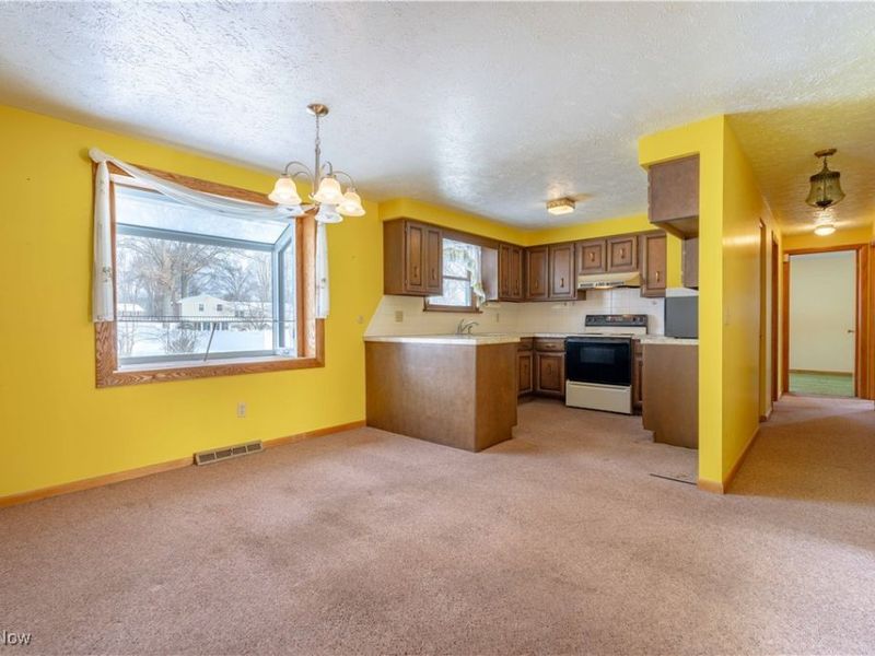 5611 Cherokee Avenue NW, North Canton, OH 44720 Photo 18