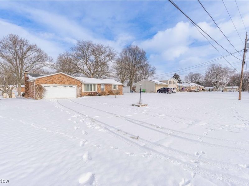 5611 Cherokee Avenue NW, North Canton, OH 44720 Photo 5