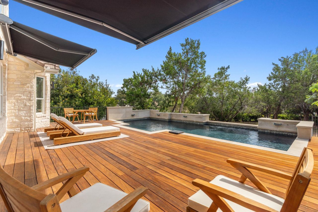 1 Sparrowglen Ln, The Hills, TX 78738 Main Photo