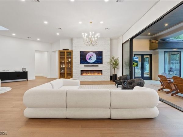 1416 Iron Hills Lane, Las Vegas, NV 89134