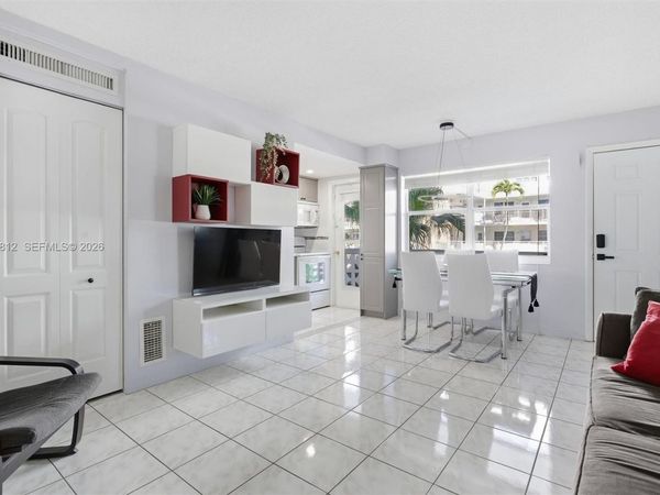 3133 S Ocean Dr, Unit 218, Hallandale Beach, FL 33009