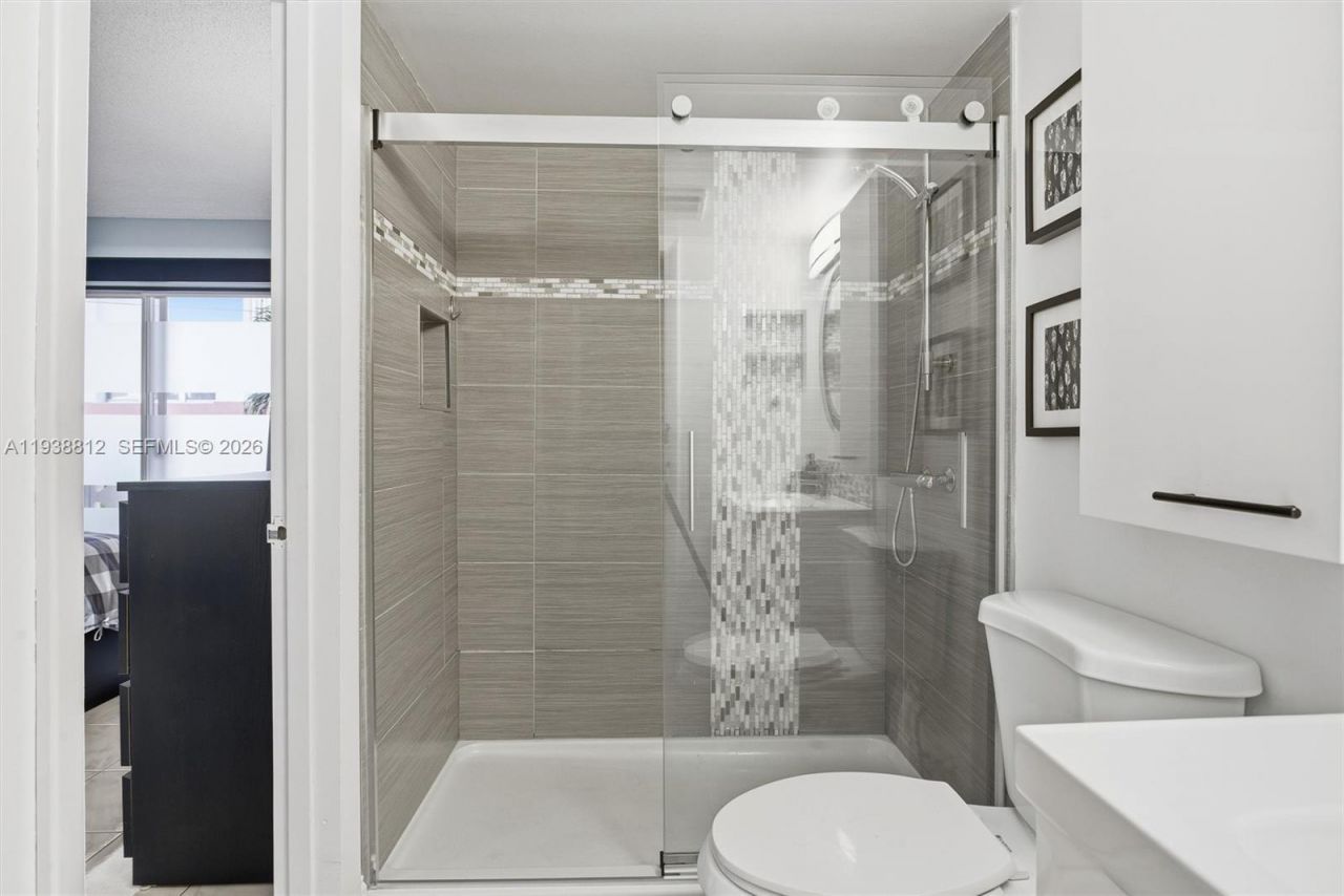 3133 S Ocean Dr, Unit 218, Hallandale Beach, FL 33009 Photo