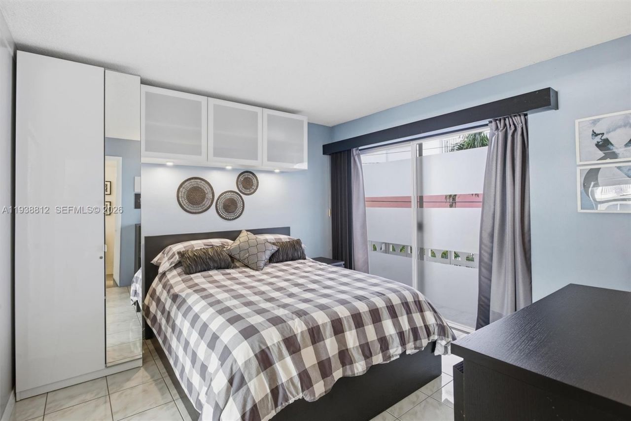 3133 S Ocean Dr, Unit 218, Hallandale Beach, FL 33009 Photo