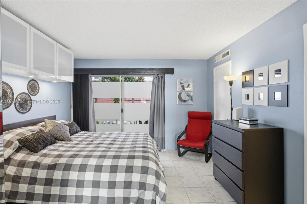 3133 S Ocean Dr, Unit 218, Hallandale Beach, FL 33009 Photo