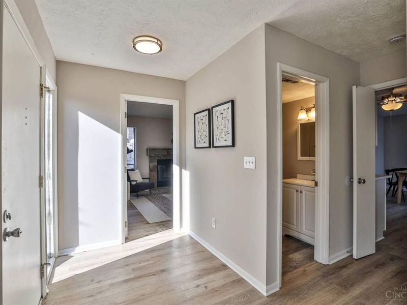 10 Woodside Court, Springdale, OH 45246 Photo 4