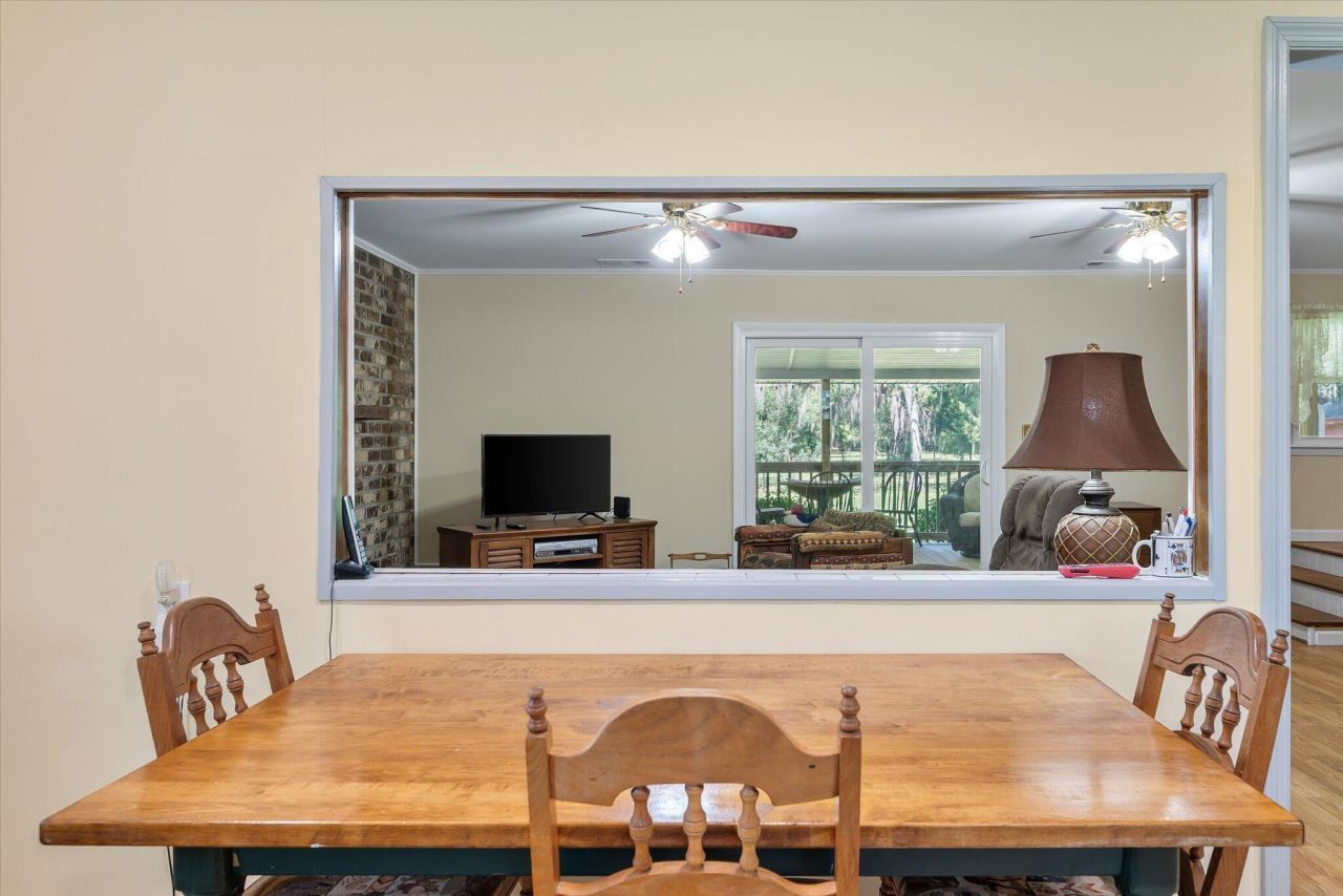 4715 Hwy 165 Photo 11