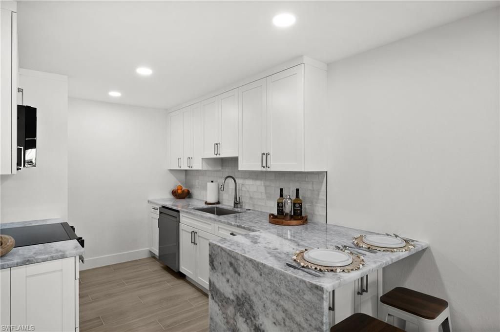 342 Harbour Dr, Unit 342, Naples, FL 34103 Photo