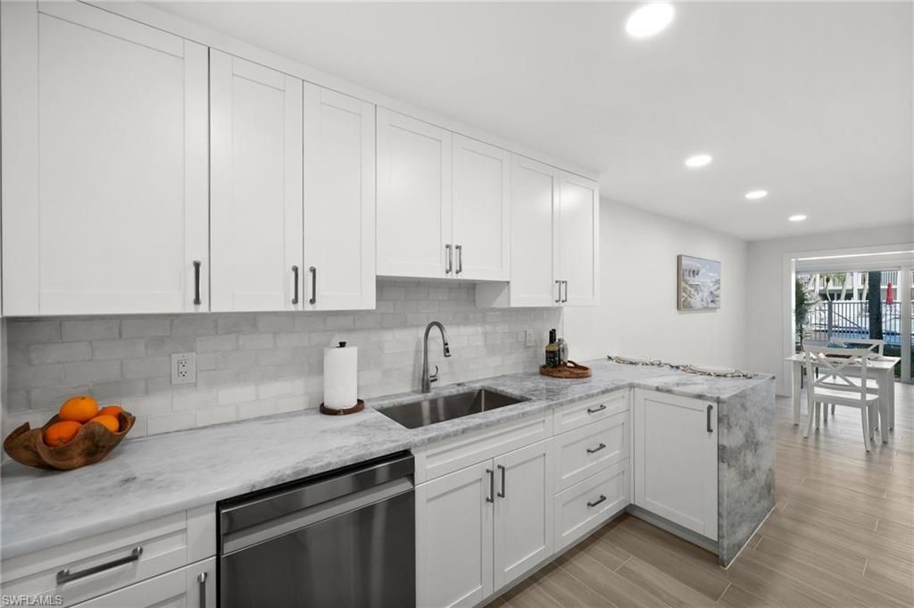 342 Harbour Dr, Unit 342, Naples, FL 34103 Photo