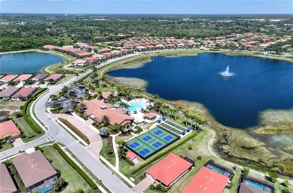 1608 Vizcaya Ln, Naples, FL 34113 Photo