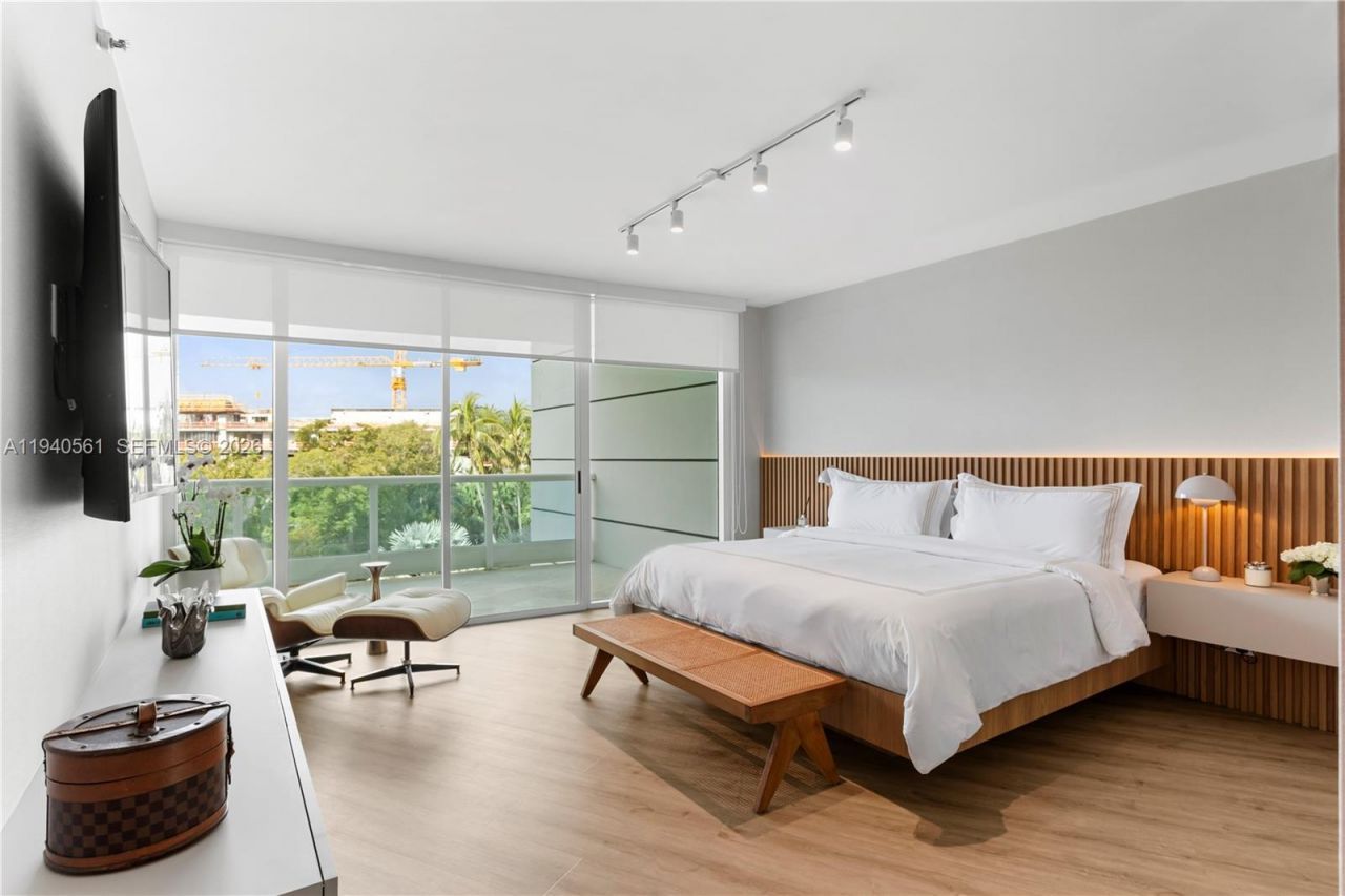 2127 Brickell Ave, Unit 705, Miami, FL 33129 Photo