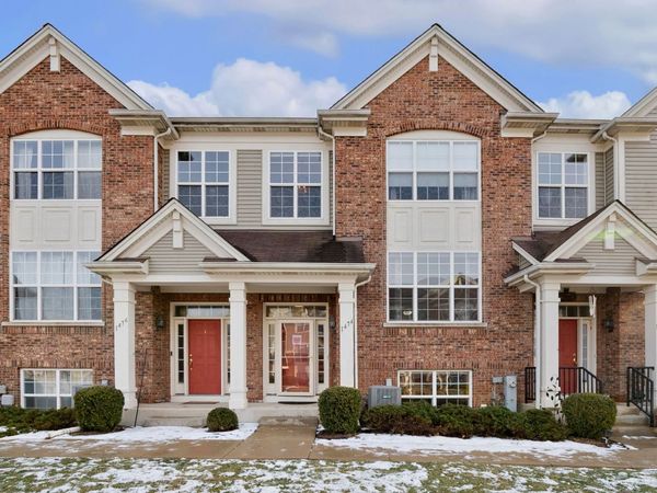 1474 Deer Pointe Drive, South Elgin, IL 60177