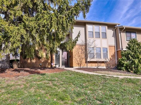 10 Woodside Court, Springdale, OH 45246