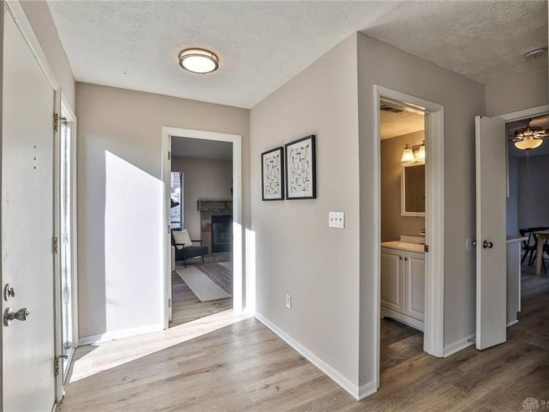 10 Woodside Court, Springdale, OH 45246 Photo 4