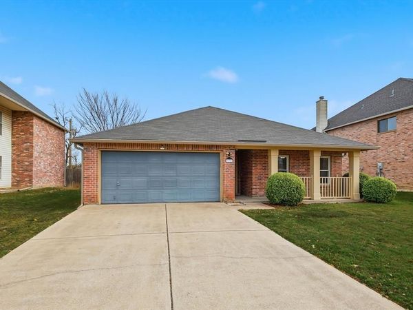 3148 Spyglass Drive, Grand Prairie, TX 75052