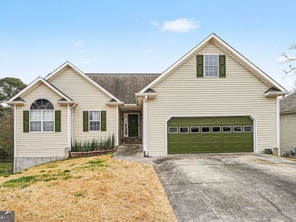 105 Twin Oaks Drive, Calhoun, GA 30701