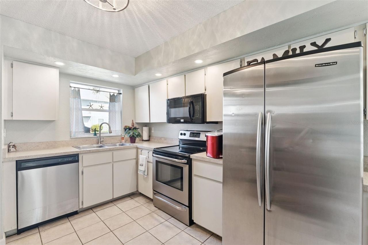 721 Laurel Bay Circle, New Smyrna Beach, FL 32169 Photo