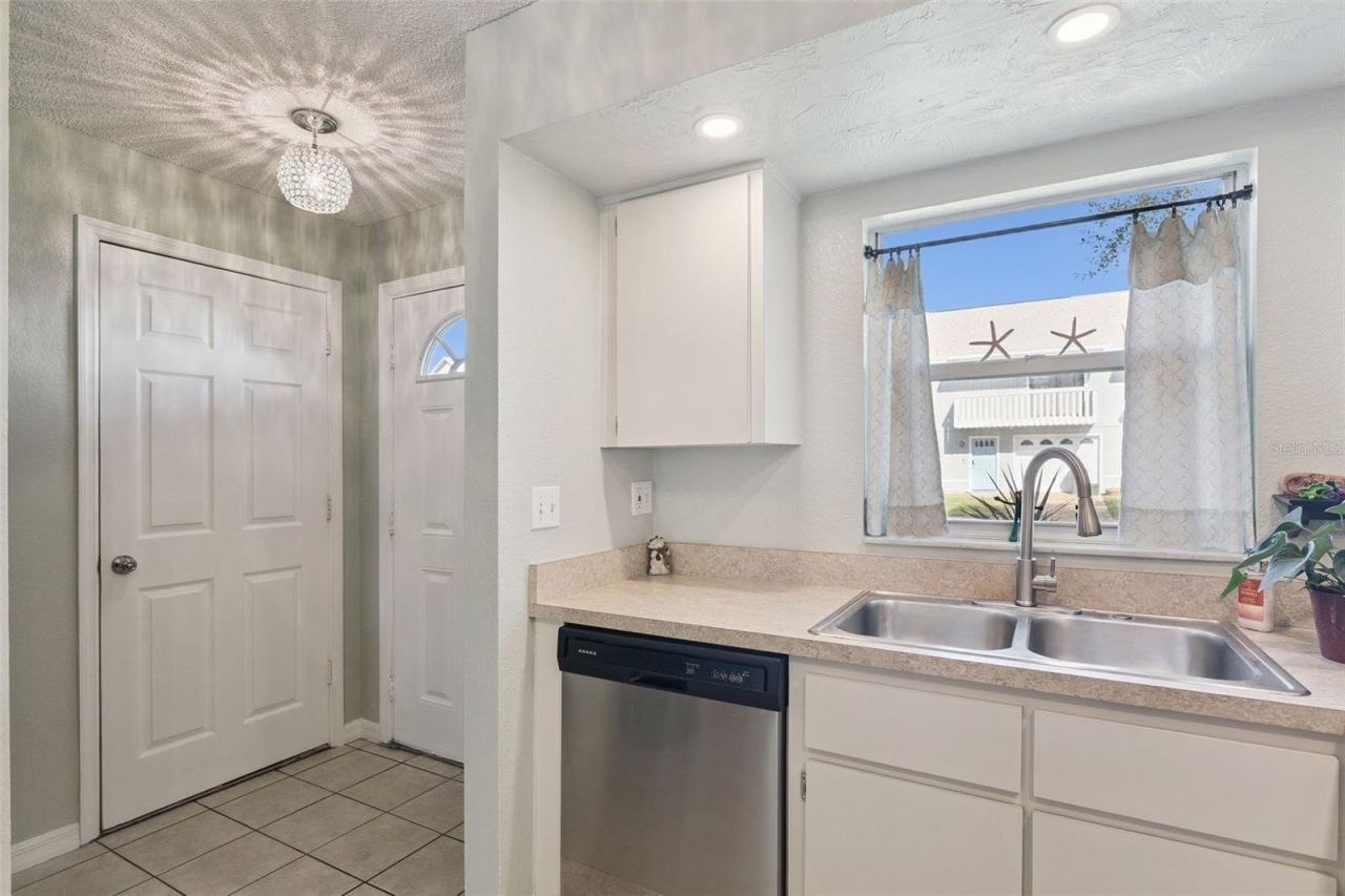 721 Laurel Bay Circle, New Smyrna Beach, FL 32169 Photo