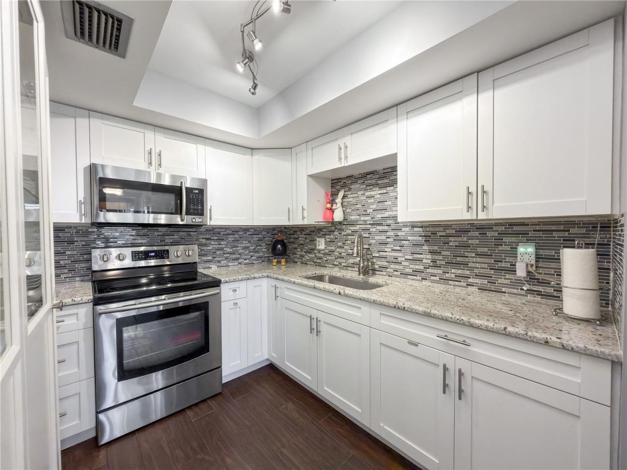 8100 Dr Martin Luther King Jr Street N, Unit 202, Saint Petersburg, FL 33702 Photo