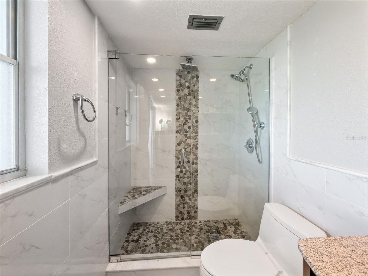 8100 Dr Martin Luther King Jr Street N, Unit 202, Saint Petersburg, FL 33702 Photo