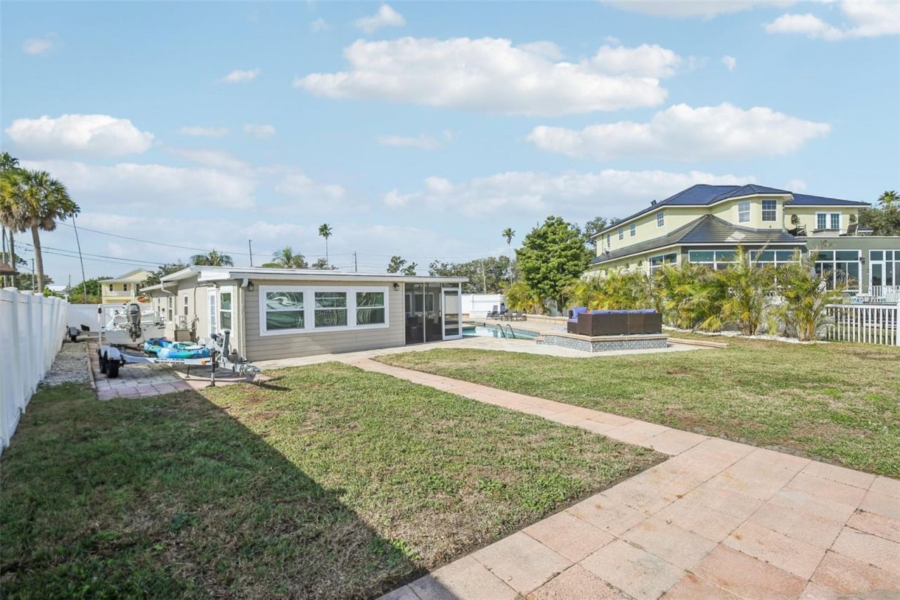 5467 Bayou Grande Boulevard Ne, Saint Petersburg, FL 33703 Photo