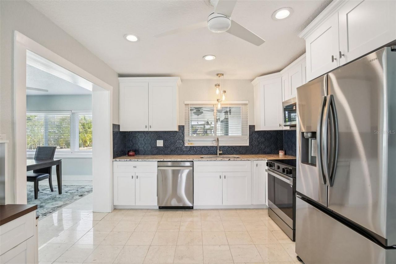 5467 Bayou Grande Boulevard Ne, Saint Petersburg, FL 33703 Photo