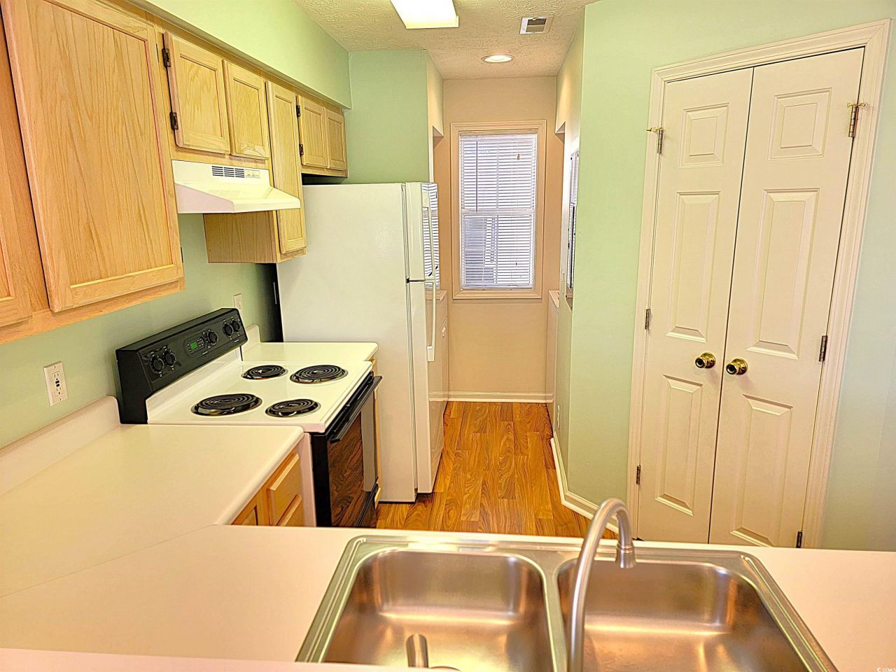 657 Tupelo Ln. Photo 16