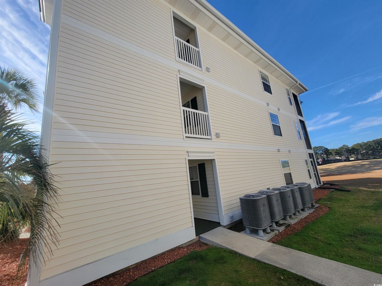 657 Tupelo Ln. Photo 33